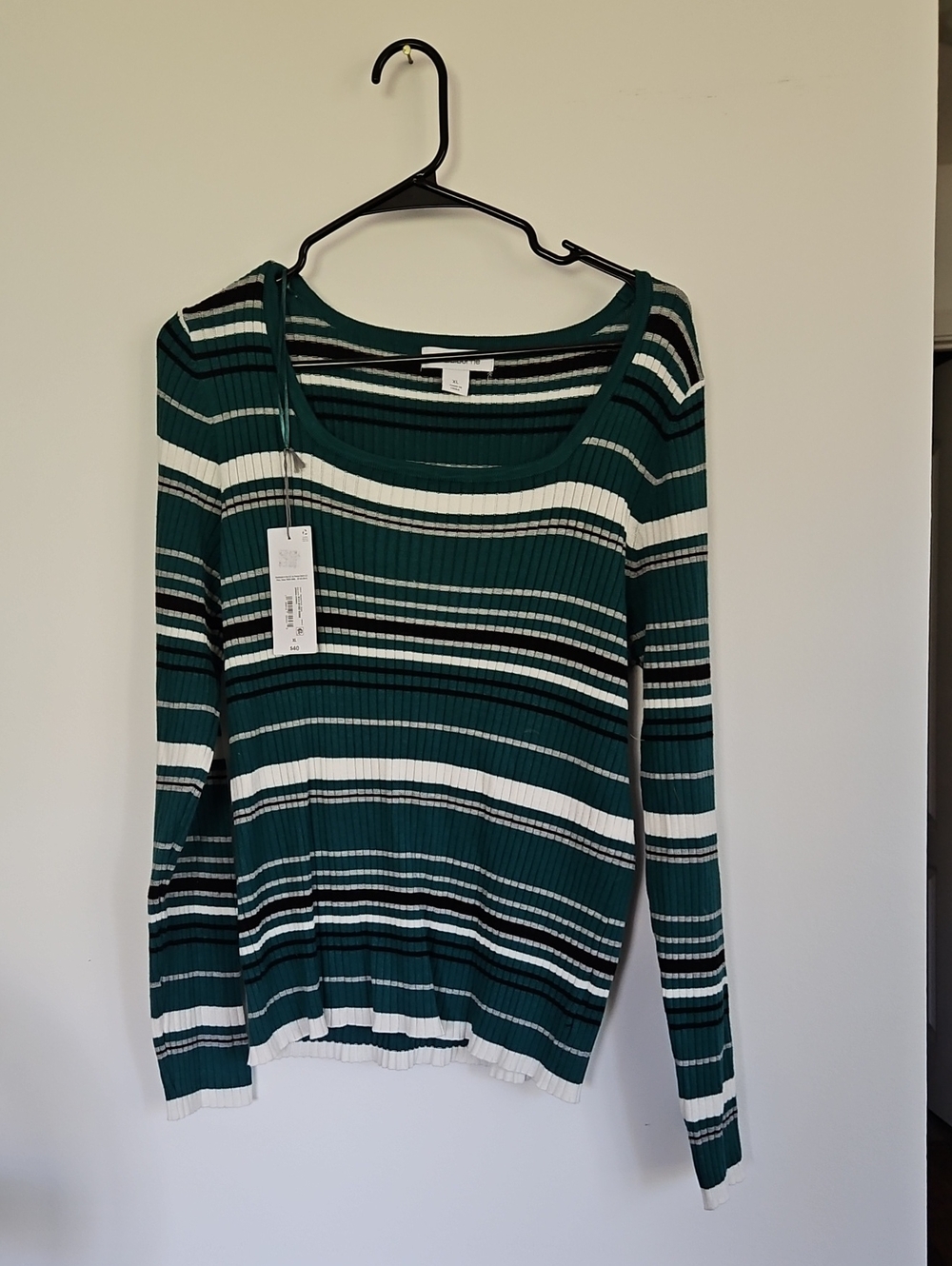Liz Claiborne Teal and White Striped Scoop Neck Sweater